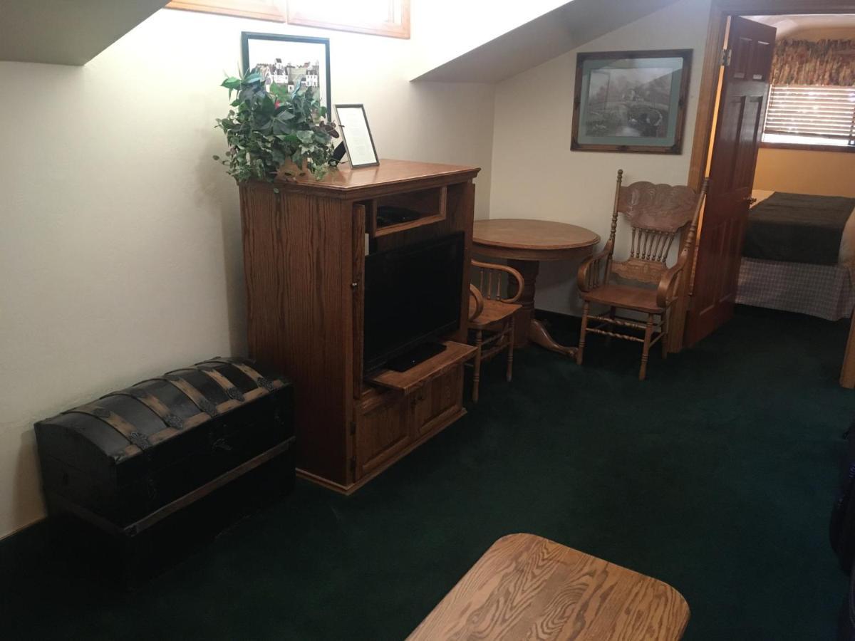 Whispering Pines Lodge Kernville Exterior foto
