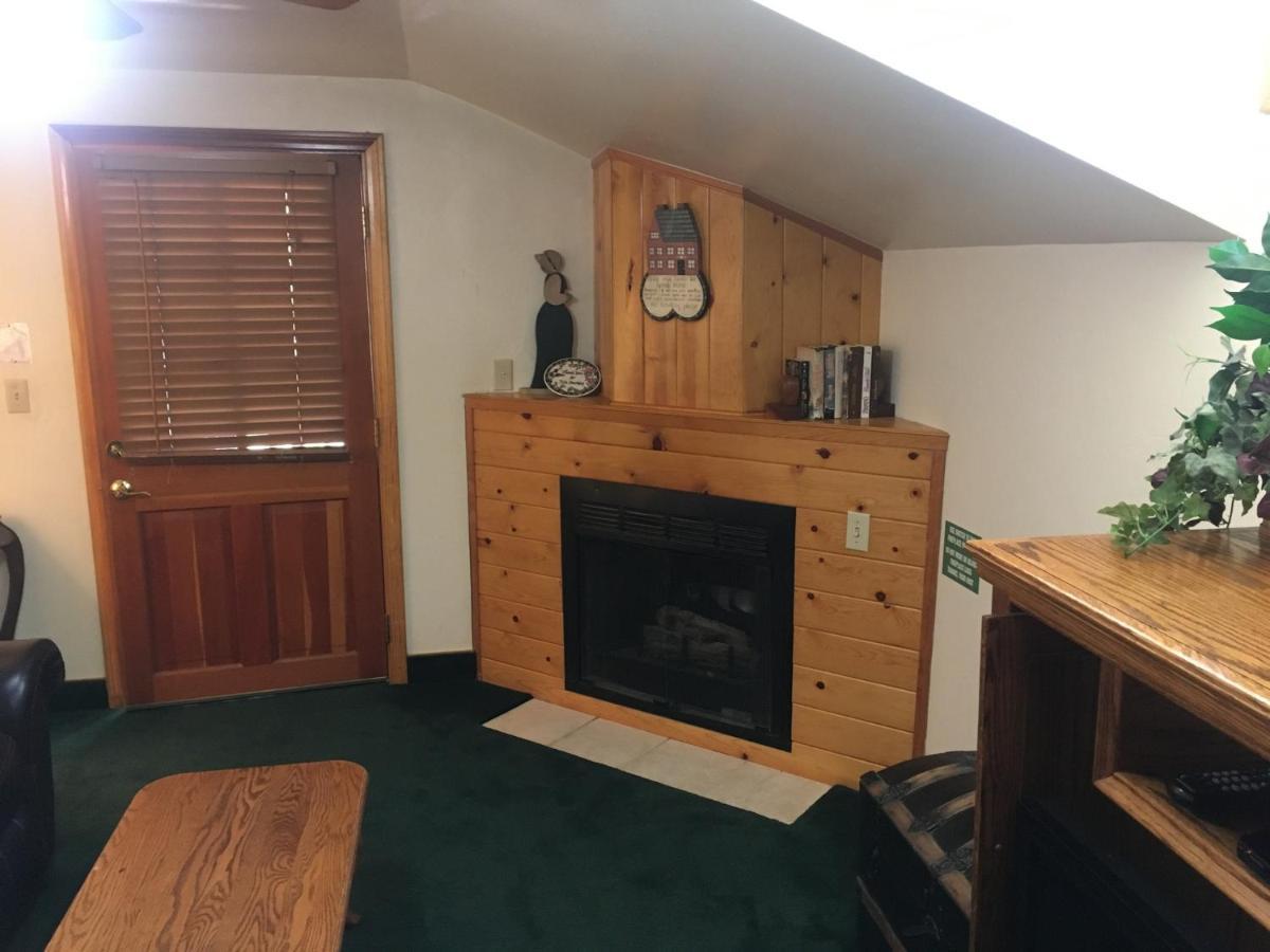 Whispering Pines Lodge Kernville Exterior foto